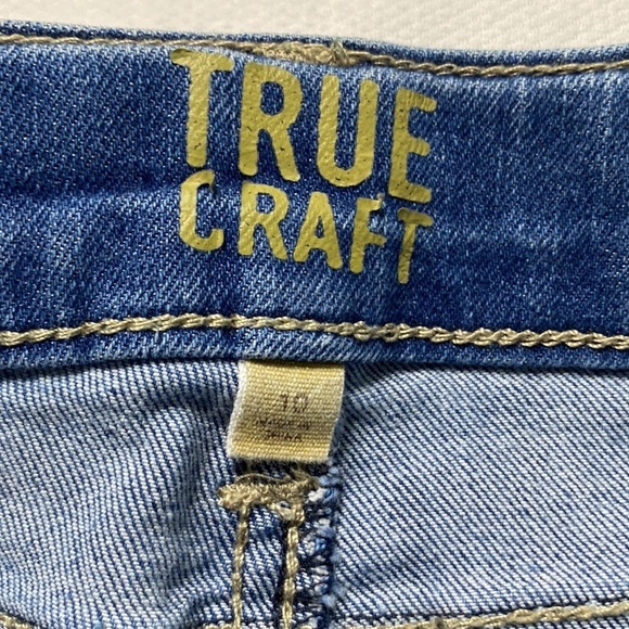 True Craft Shorts Size 10 (BC) - Picture 3 of 6